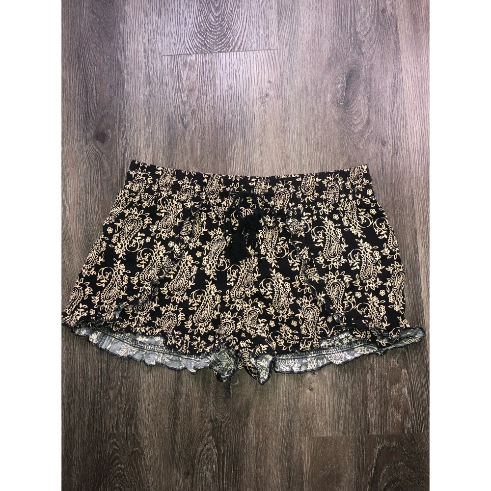 Women’s Shorts No Boundaries